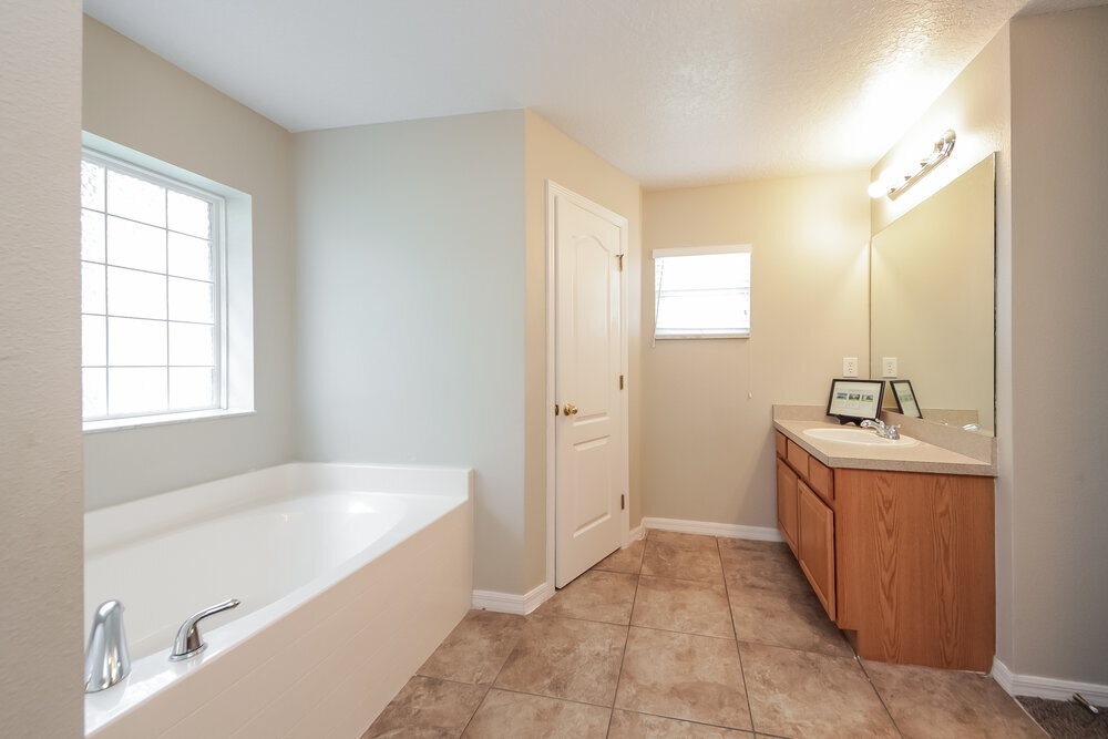 Building Photo - 1228 Mt McKinley Ct