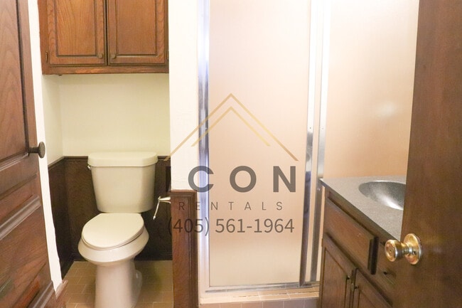 Building Photo - 3820 Southwind Ct