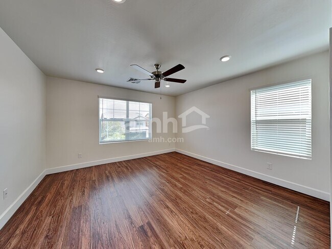 Building Photo - 678 W Bosal Dr