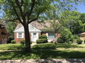 Building Photo - 3010 Sandra Pl