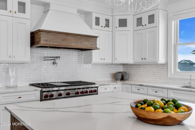 Building Photo - 3574 Ocean Terrace