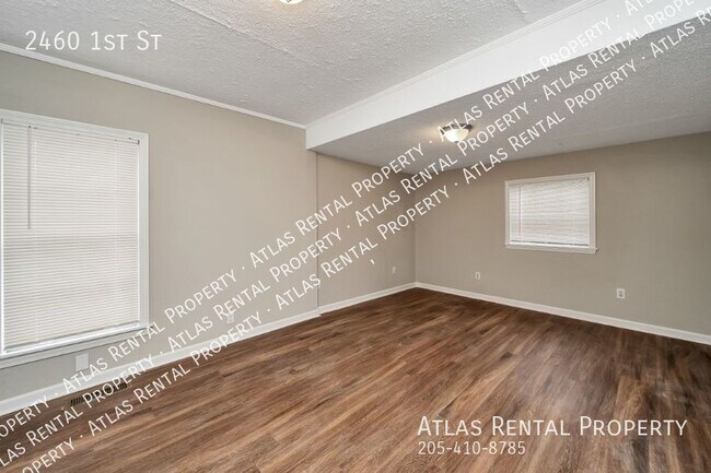 Building Photo - 2460 1st St