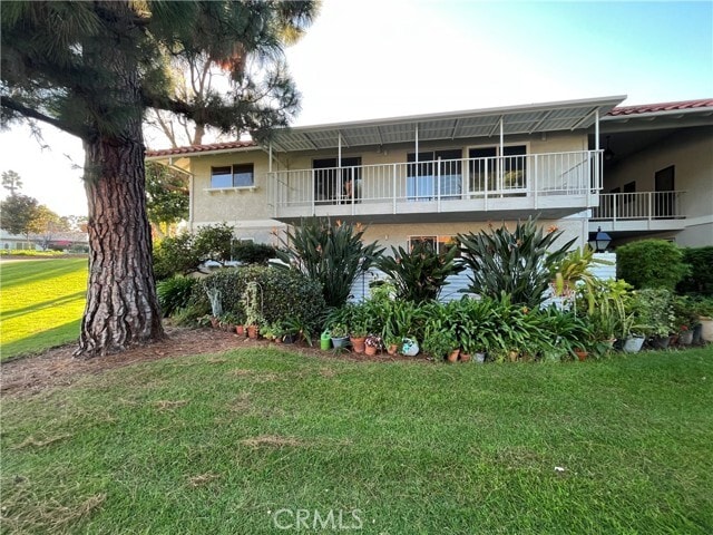 Building Photo - 953 Avenida Carmel