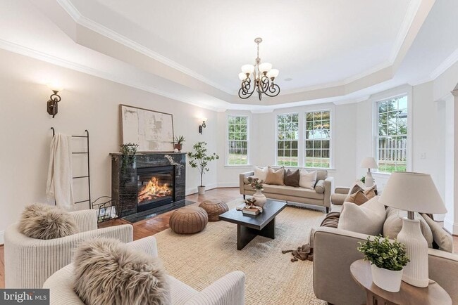 Building Photo - 829 Golden Arrow St