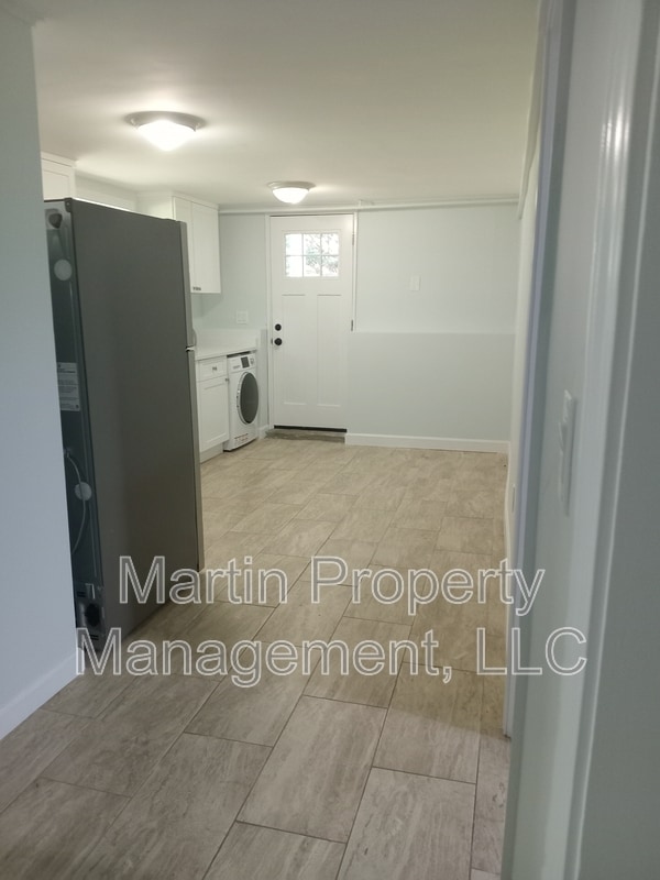 Building Photo - 4 MA-4