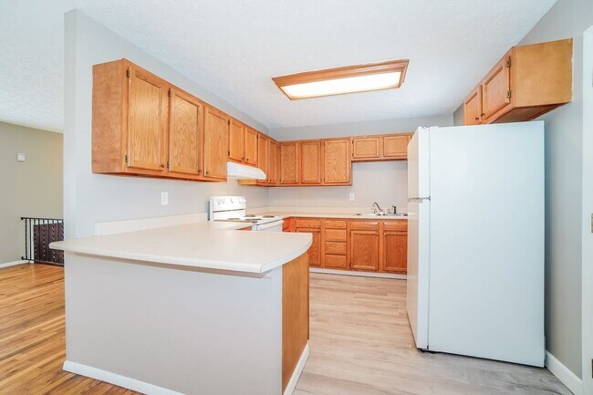 Building Photo - 2928 Landon Dr