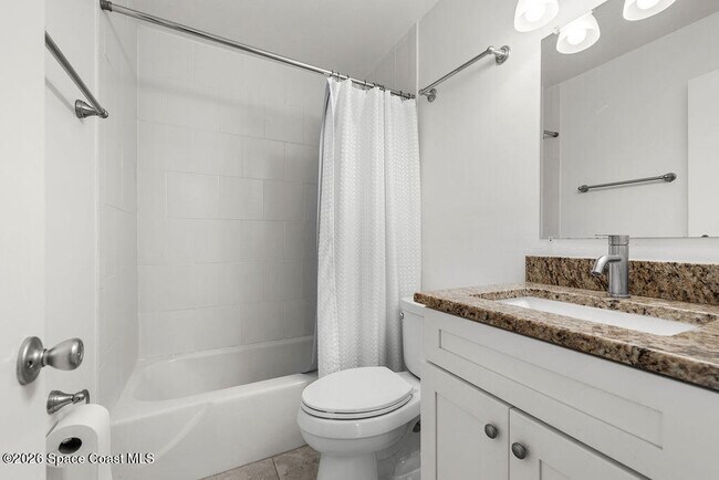 Building Photo - 722 Granada St