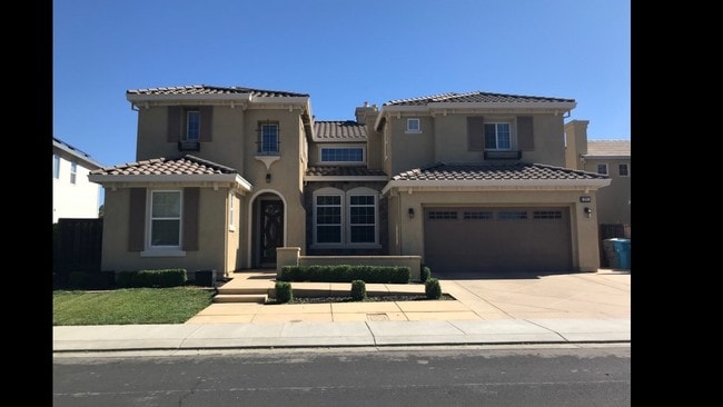 Building Photo - 922 Ruby Dr