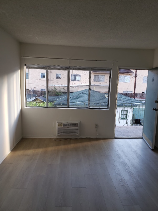 Building Photo - 1713 Scott Rd