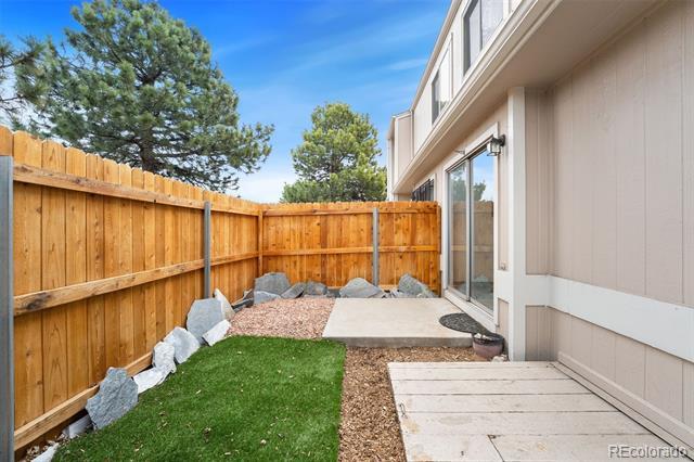 Building Photo - 7999 Chase Cir