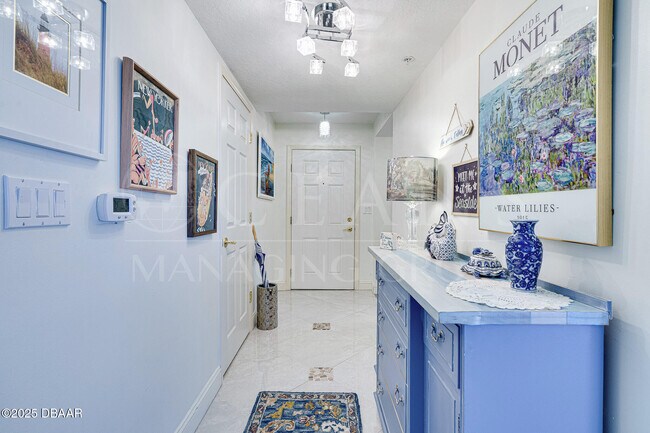 Building Photo - 4650 Links Village Dr