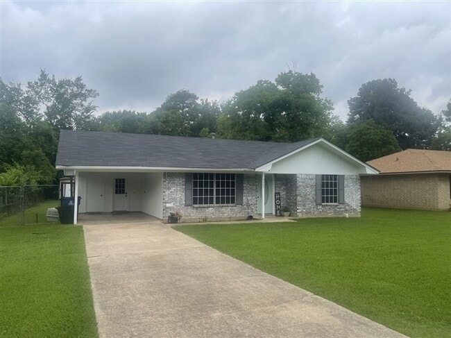 Primary Photo - Benton La 3 bed home for lease | Benton LA...