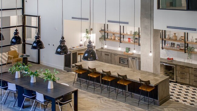 Building Photo - 4015 Craft St