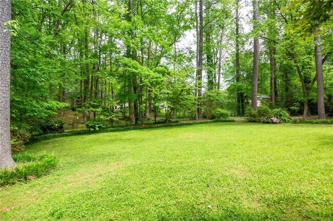Building Photo - 2852 Talisman Ct NE