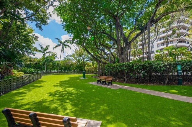 Building Photo - 161 Crandon Blvd