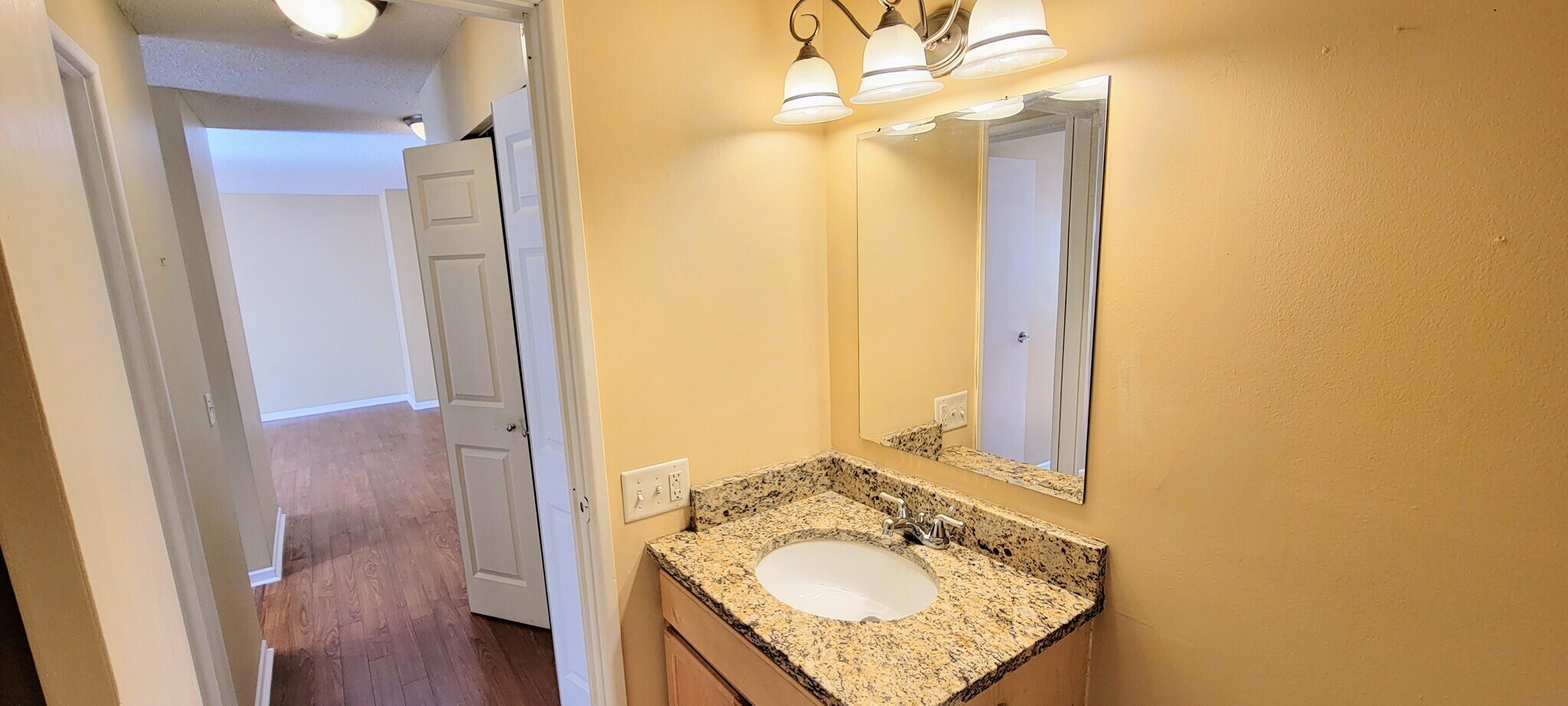 Building Photo - 3540 Hennepin Ave #217