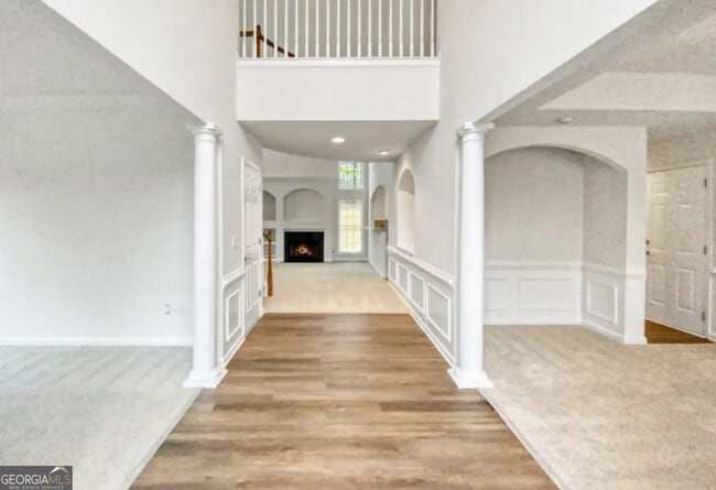 Building Photo - 1115 Fountain Crest Dr