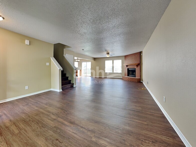 Building Photo - 9915 Sapphire Berry Ln