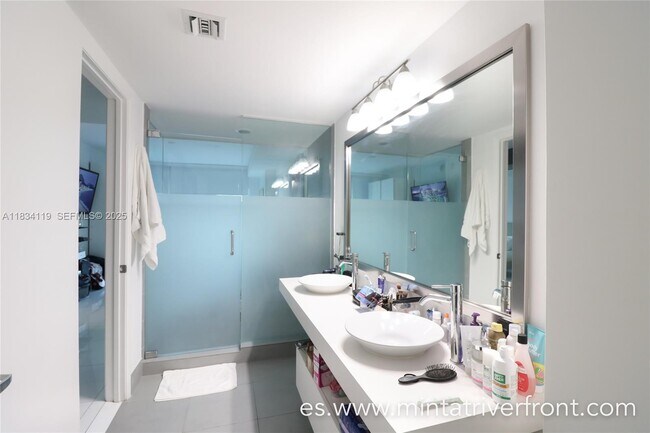 Building Photo - 92 SW 3rd St