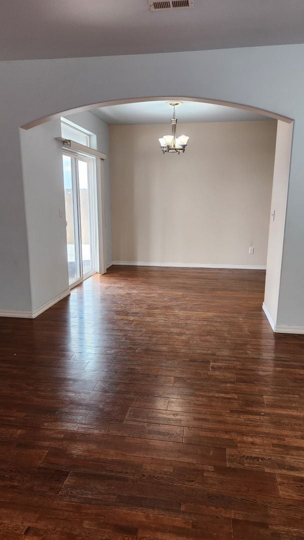 Building Photo - 3bed 2.5 bath house near Park Orchard School