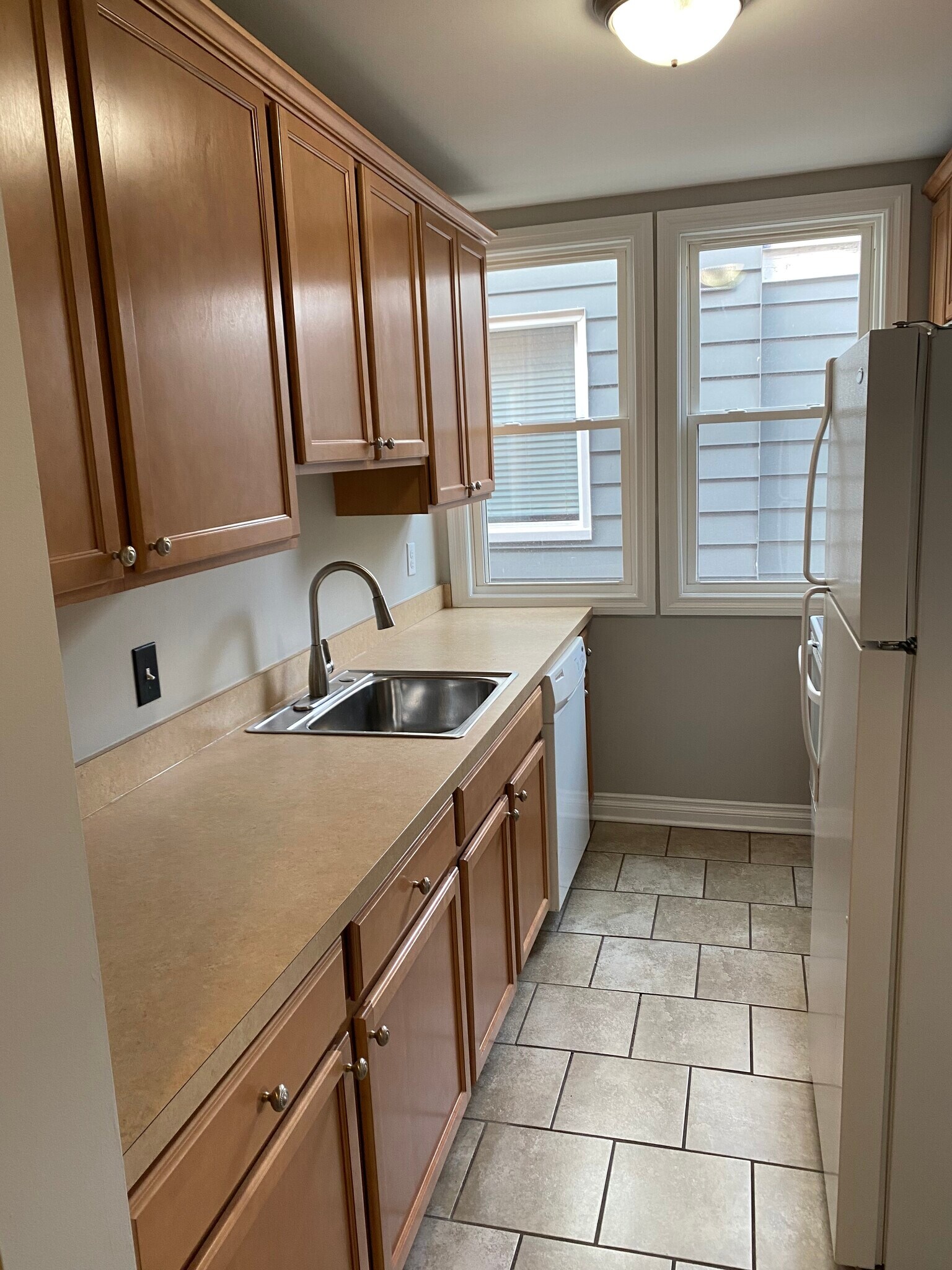 Building Photo - 1118 Maryland St