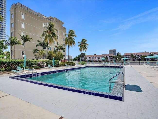 Building Photo - 3800 S Ocean Dr