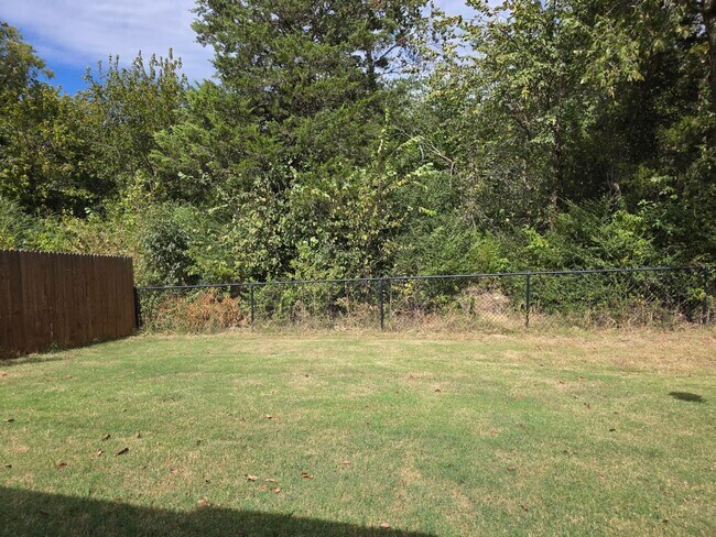 Building Photo - 3 Bedroom home for rent in Noble!