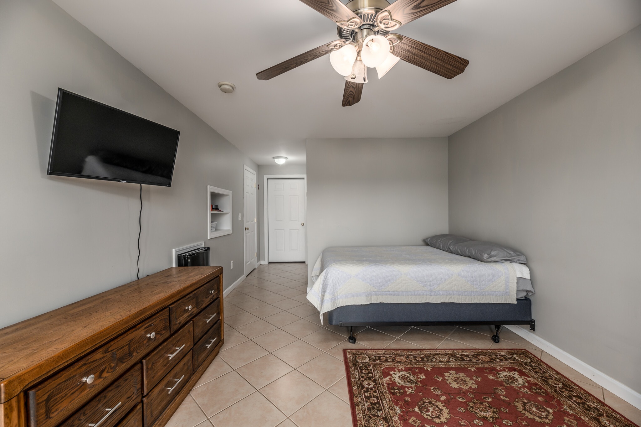 Building Photo - 39 River Village Dr