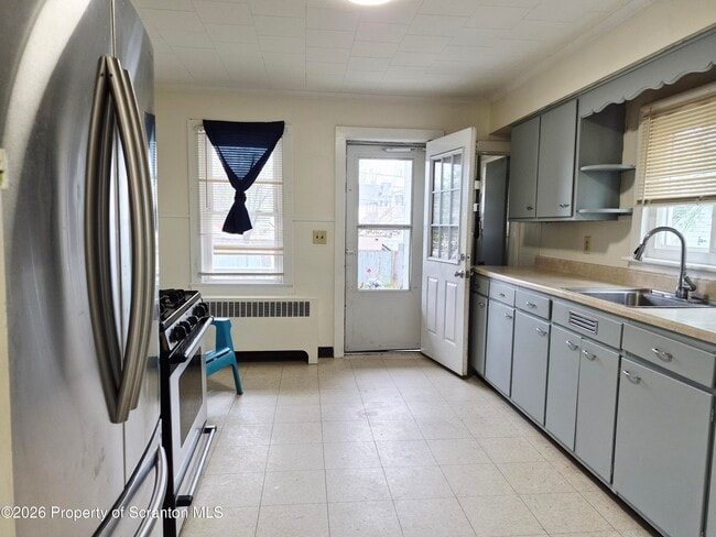 Building Photo - 70 Green Pl