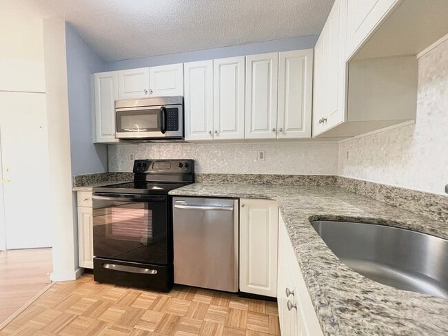 Building Photo - 90 Quincy Shore Dr