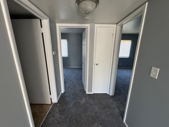 Building Photo - Warren Park 2 Bedroom Apartment with Balcony