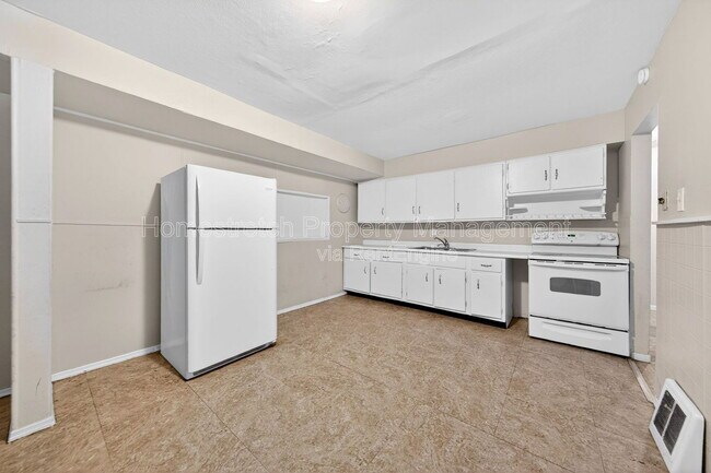 Building Photo - 10409 Renfrew Dr
