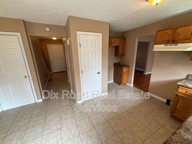 Building Photo - 1194 Poplar Hill Dr