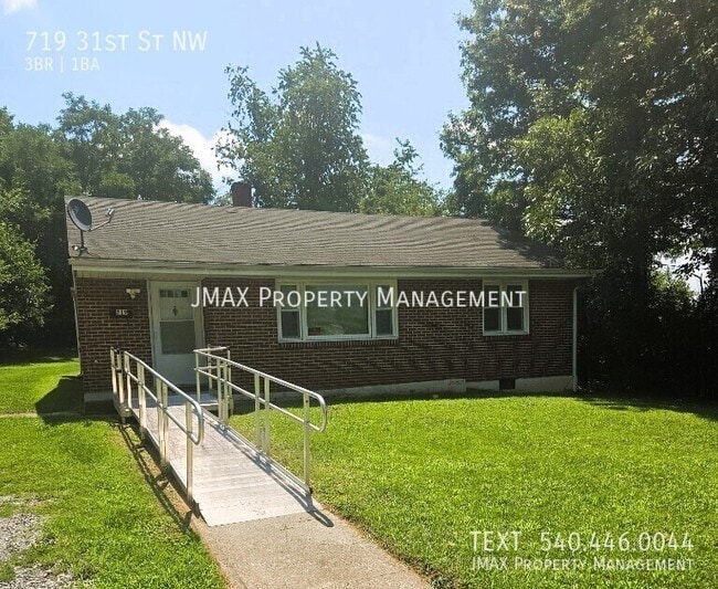 Primary Photo - 719 31st St NW