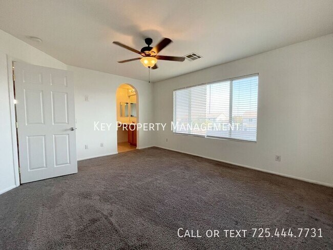 Building Photo - 605 Sonoran Heights Ave