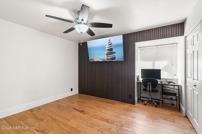 Building Photo - 8880 Old Kings Rd S