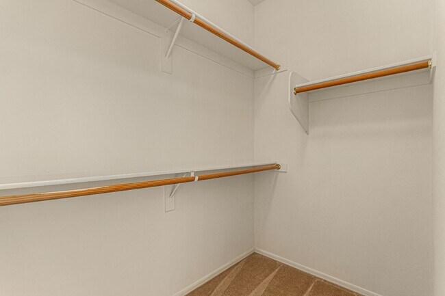 Building Photo - Chandler 4 Bedroom - 2.5 Bathroom with Pri...