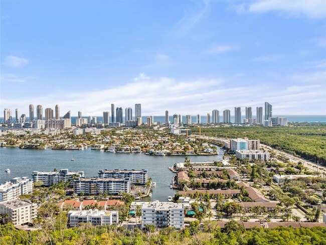 Building Photo - 16385 Biscayne Blvd