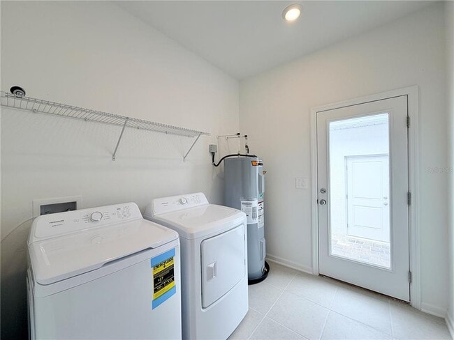 Building Photo - 2132 Rider Rain Ln