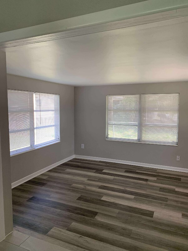 Building Photo - 10653 SE 52nd Ct