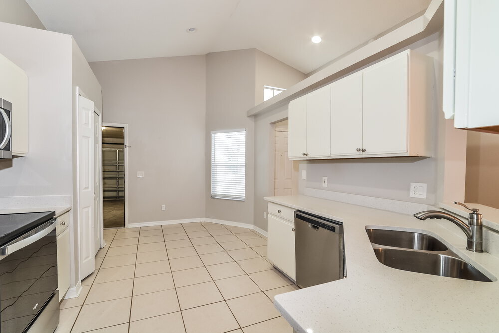 Building Photo - 16512 Golden Eagle Blvd