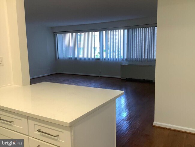 Building Photo - 5500 Friendship Blvd