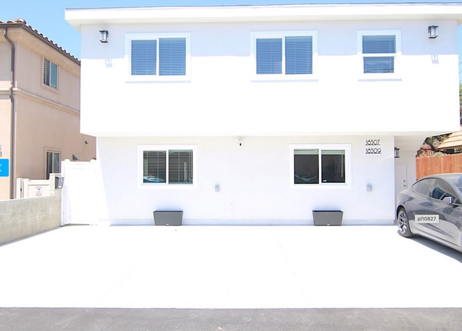 Building Photo - 18509 Burin Ave