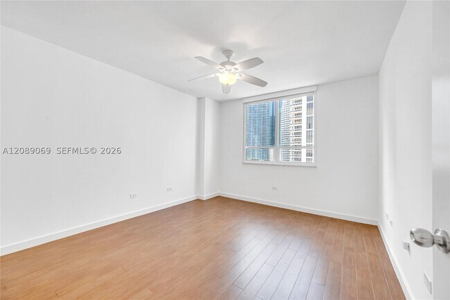 Building Photo - 801 Brickell Key Blvd