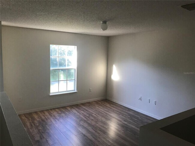 Building Photo - 638 Caribou Ct