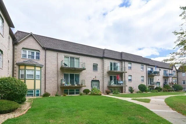 Primary Photo - 101 Oak Ln