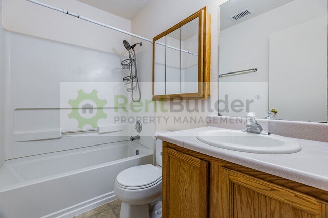 Building Photo - 10532 Ramah Dr NW