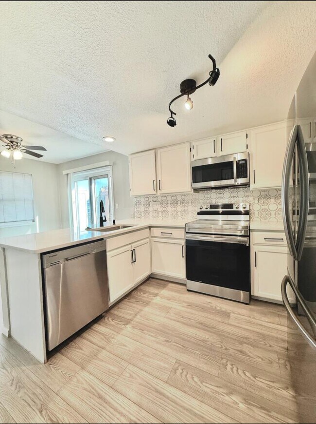 Building Photo - 1872 S Cathay Ct