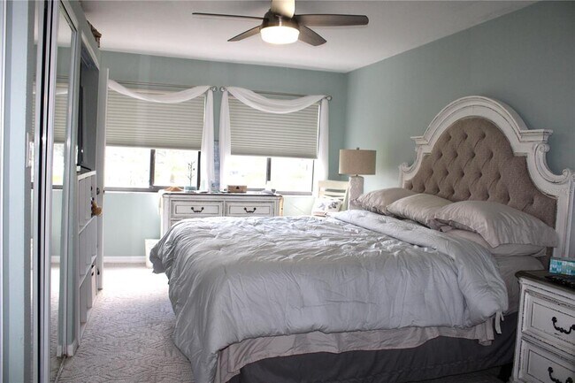 Building Photo - 1804 Mariner Dr