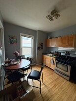 Building Photo - 839 N Ashland Ave